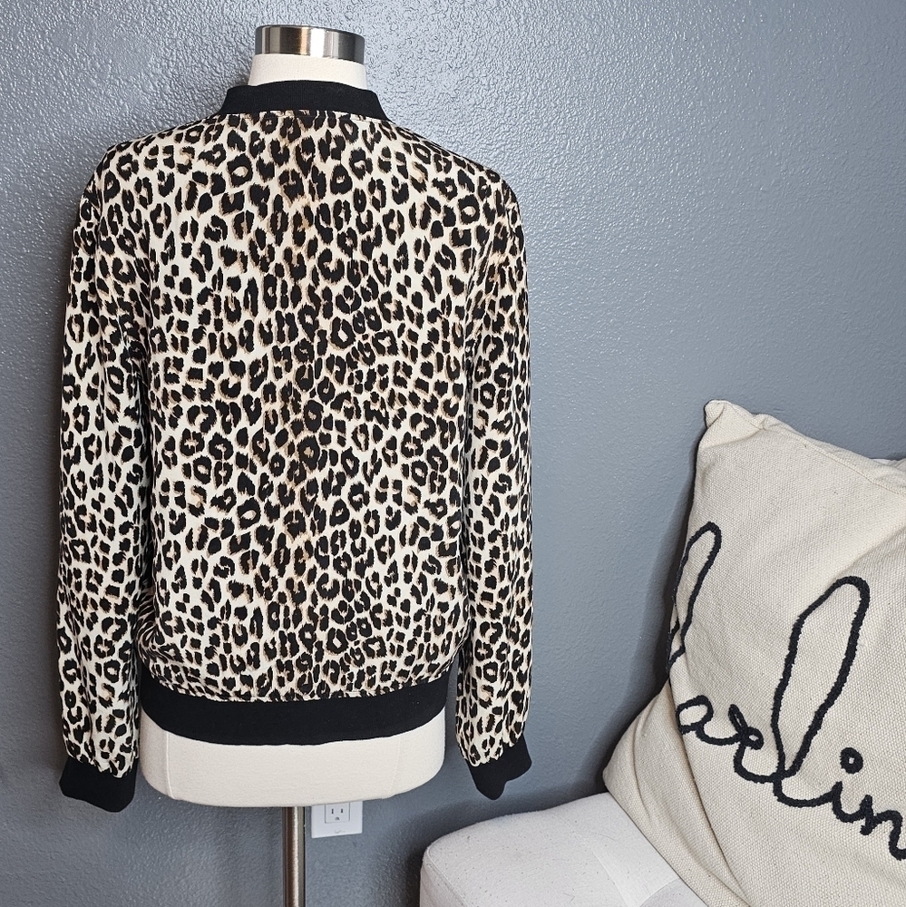 Equipment silk animal print bomber jacket size small - Picture 3 of 4